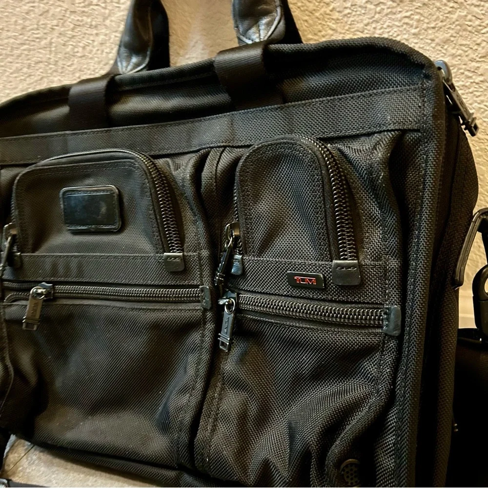 Tumi good used